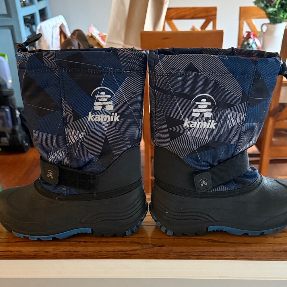 Kamik Navy and Black Snow Boots